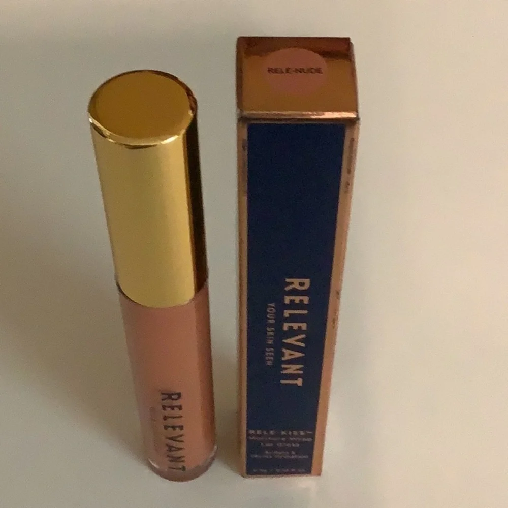 Relevant Rele-Kiss Rele Nude Transparent Moisture-Wrap Lip Gloss. New In Box